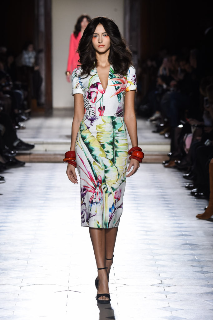 Julien Fournie, Women model catwalking during the Paris Haute Couture fashion shows, summer 2016Julien Fournie, Women model catwalking during the Paris Haute Couture fashion shows, summer 2016