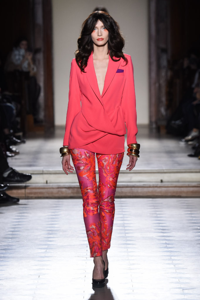 Julien Fournie, Women model catwalking during the Paris Haute Couture fashion shows, summer 2016Julien Fournie, Women model catwalking during the Paris Haute Couture fashion shows, summer 2016