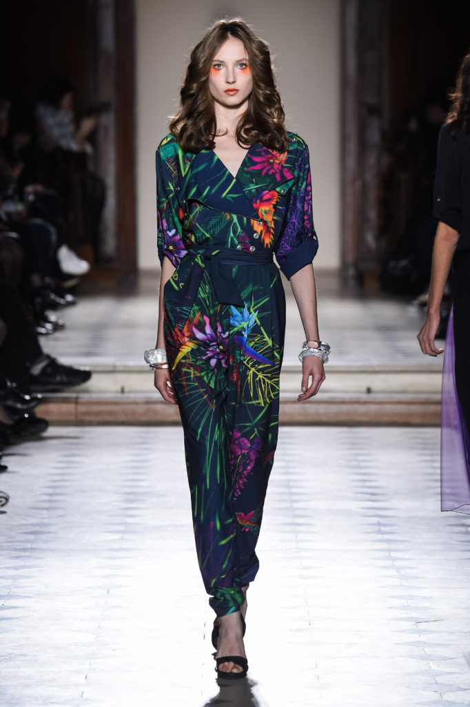 Julien Fournie, Women model catwalking during the Paris Haute Couture fashion shows, summer 2016Julien Fournie, Women model catwalking during the Paris Haute Couture fashion shows, summer 2016